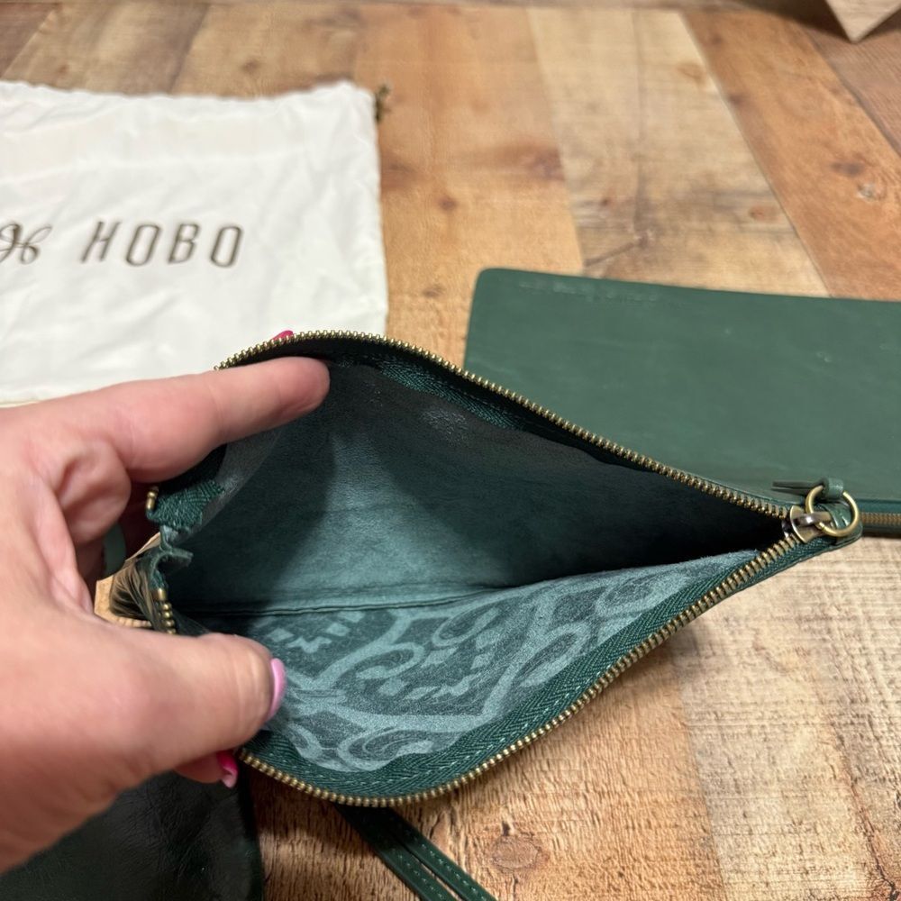 HOBO 'Triad' 3 different pouches with wristlet green leather - Picture 8 of 16